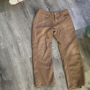 doesn’t say what size